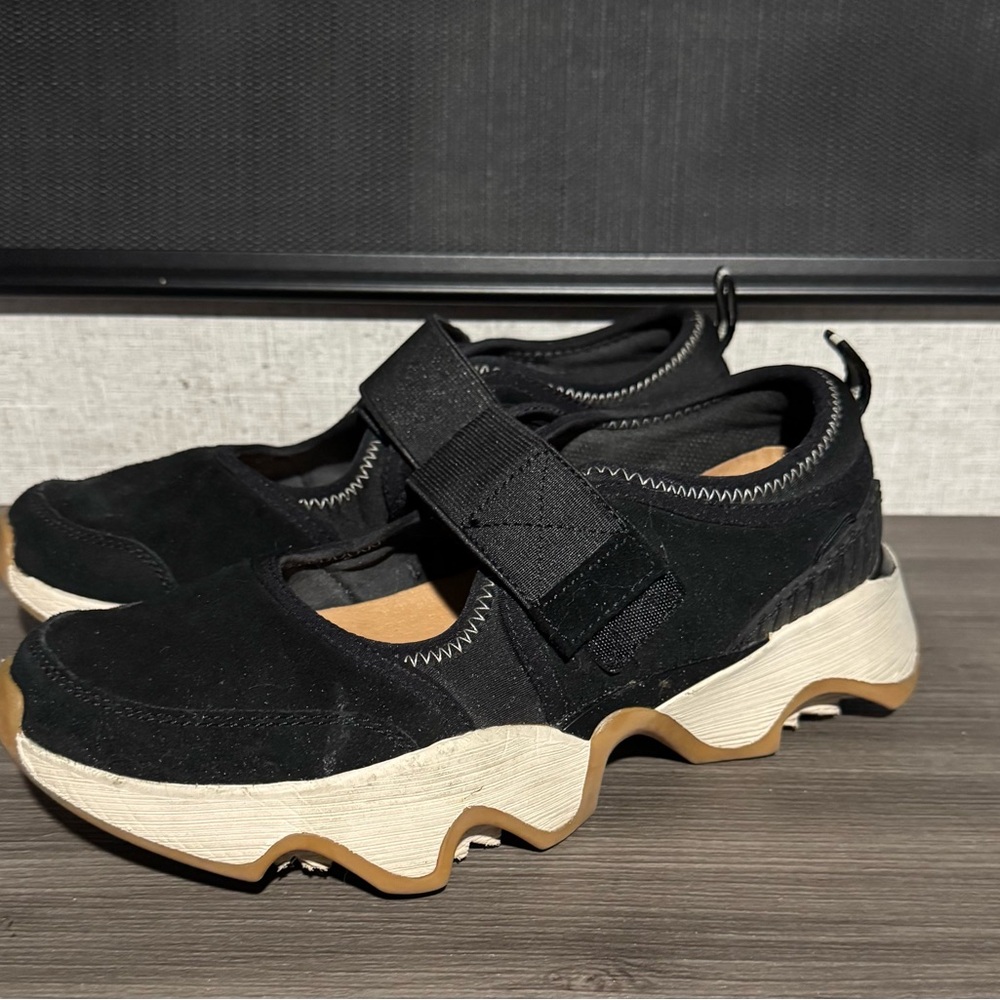 Sorel Black and Tan Athletic Shoes